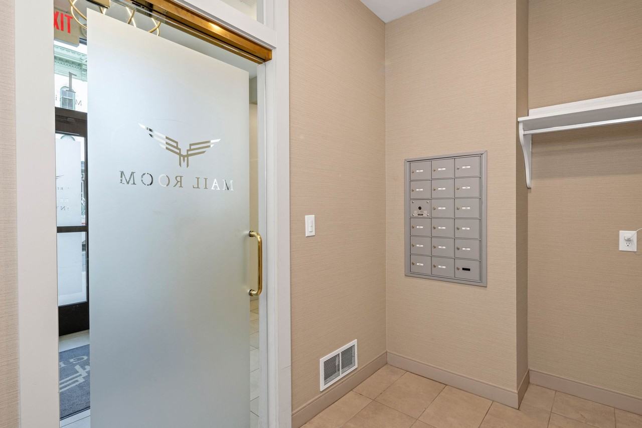 Peregrine 100 - Photo 3 of 9