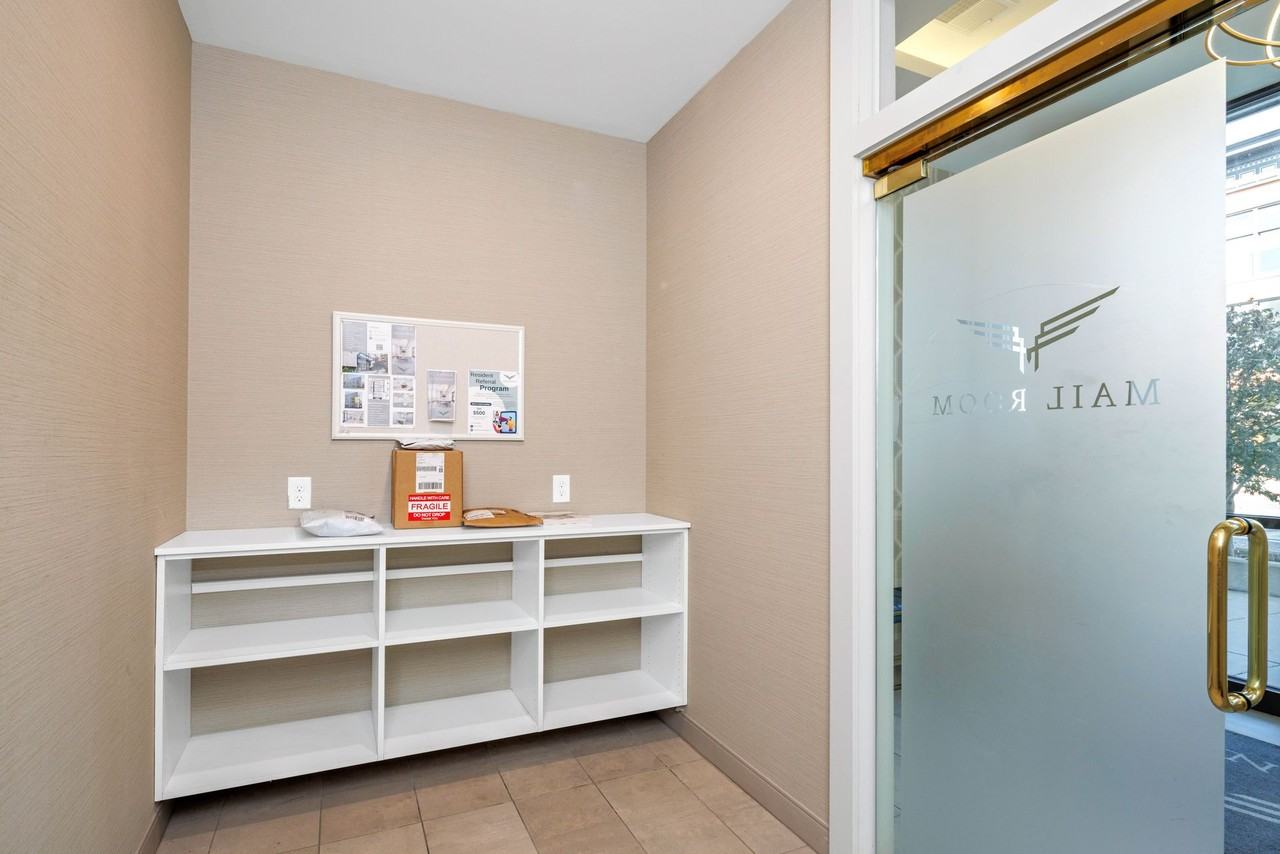 Peregrine 100 - Photo 4 of 9