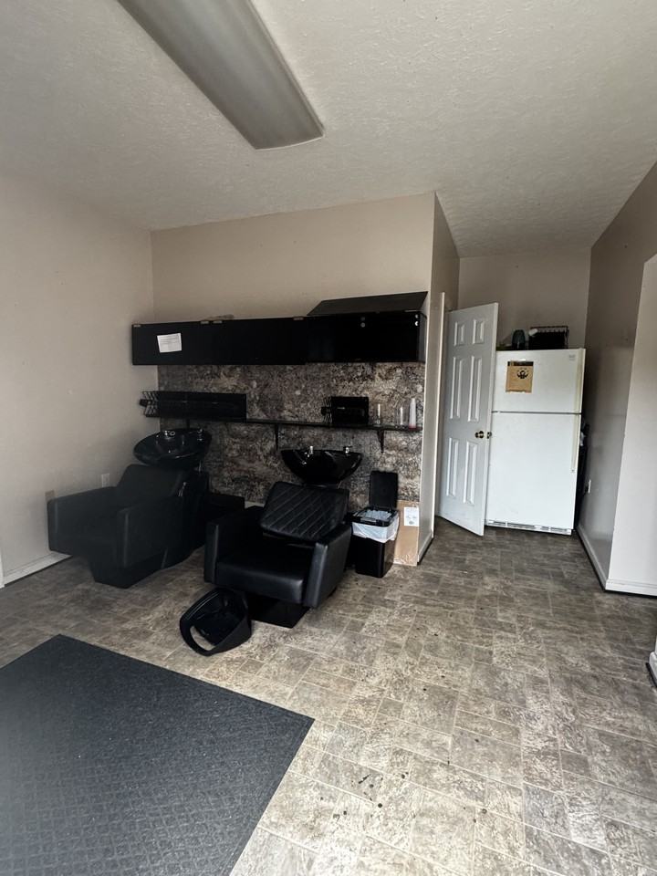 421 S Raleigh St #1 - Photo 2 of 11