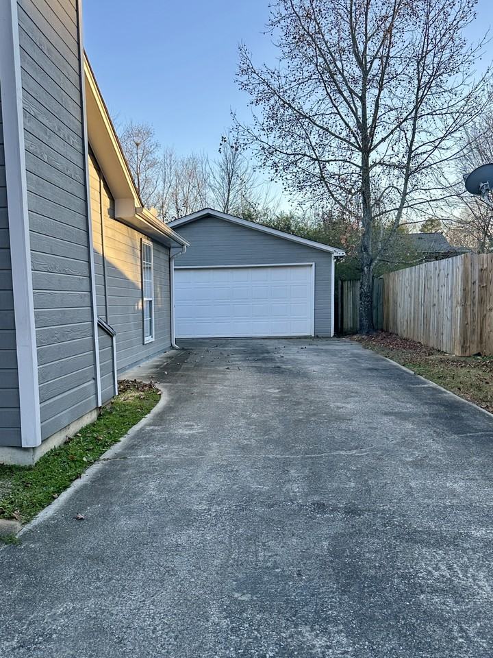 165 Jasmine Dr #1 - Photo 2 of 15