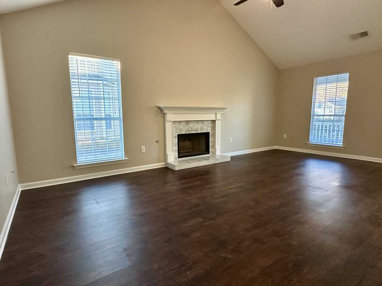 165 Jasmine Dr #1 - Photo 3 of 15