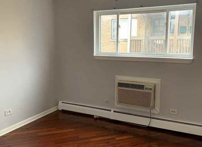 2530 W Foster Ave #208 - Photo 3 of 7