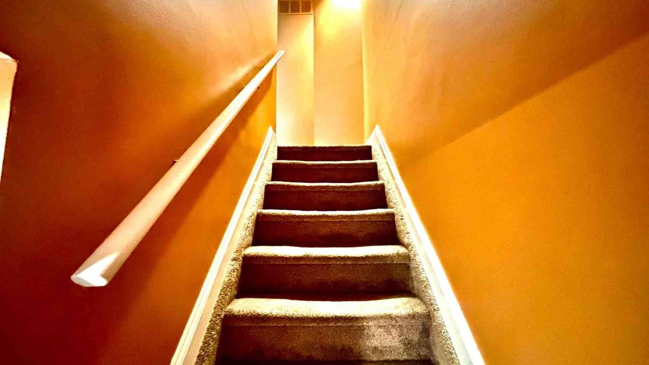 37 Anderson Ct #37 - Photo 2 of 49