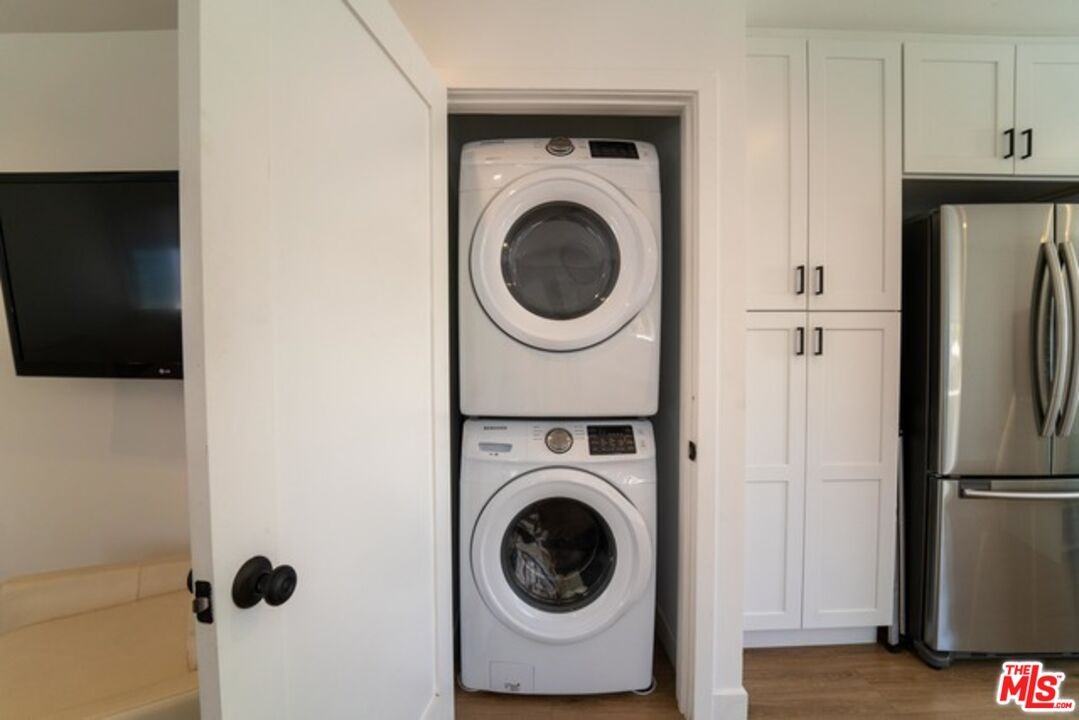 9044 Carson St #9044 - Photo 6 of 32