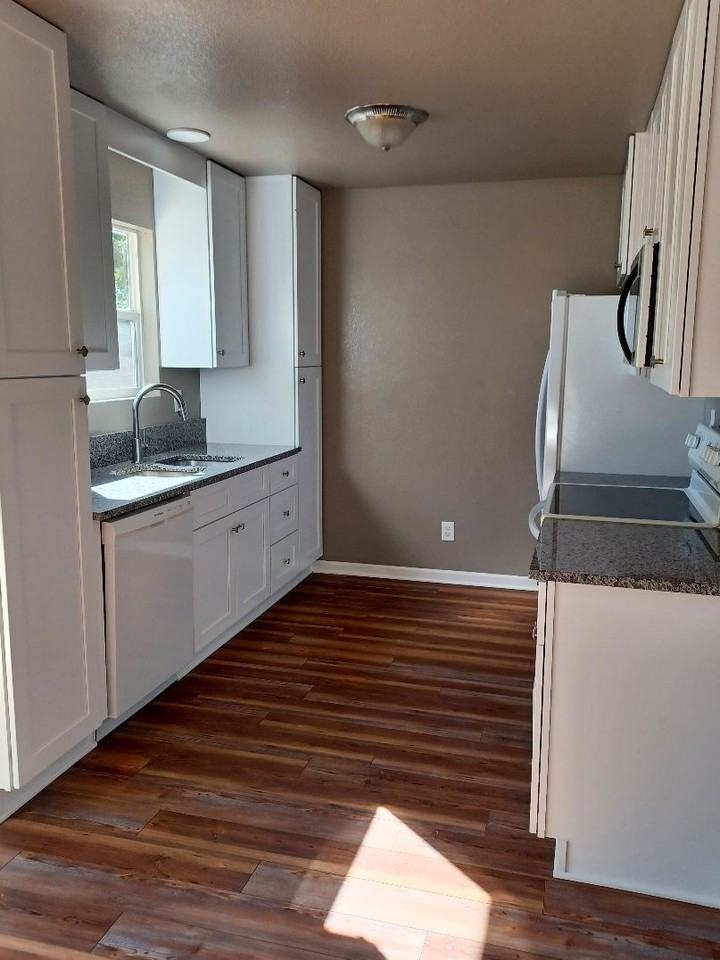 3200 Rock Point Ct #0 - Photo 6 of 16