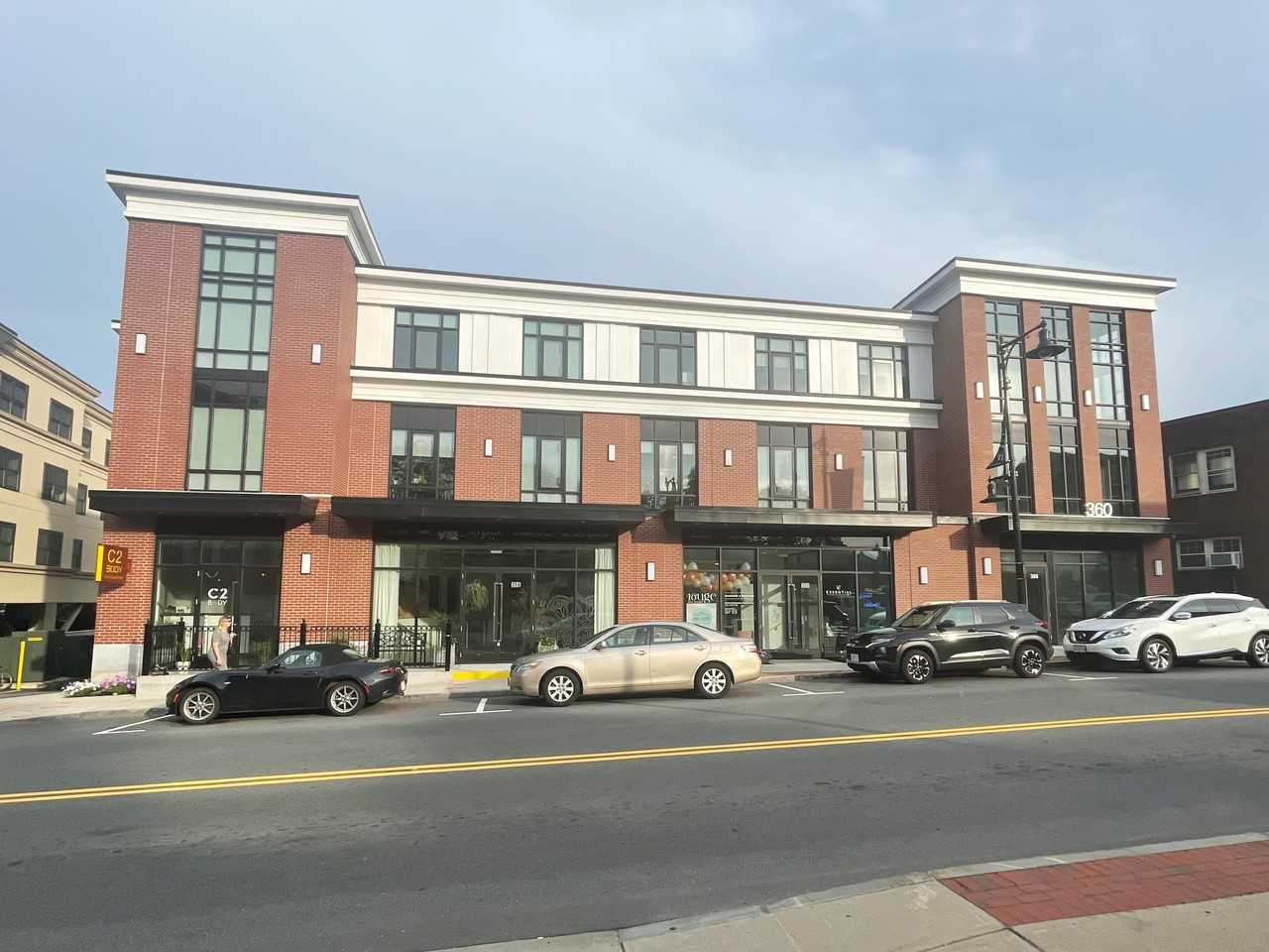 360 Washington St #305