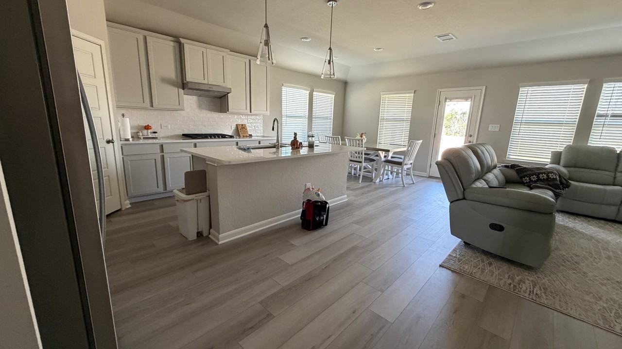 1326 Arcadian Rose #NA - Photo 2 of 3