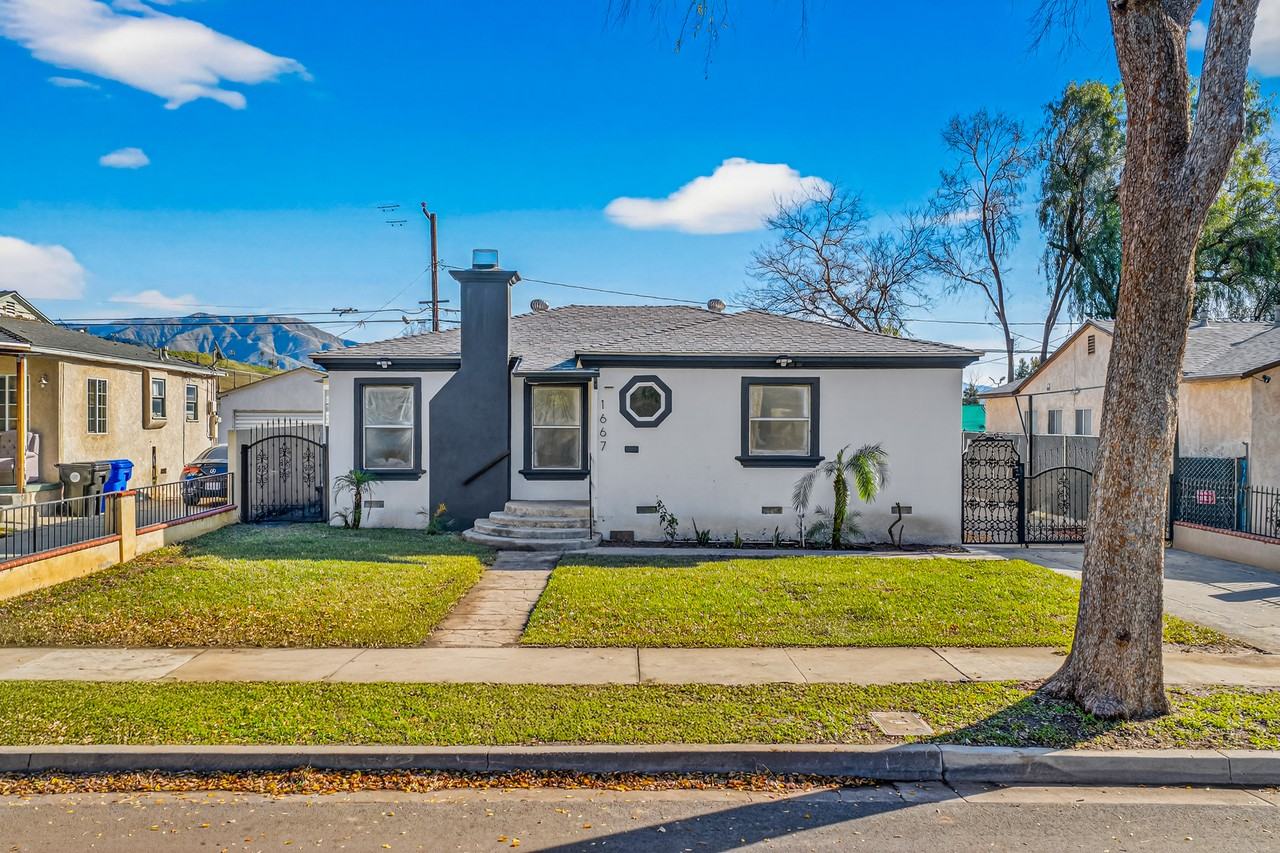 1667 Valencia Ave #NA - Photo 3 of 44