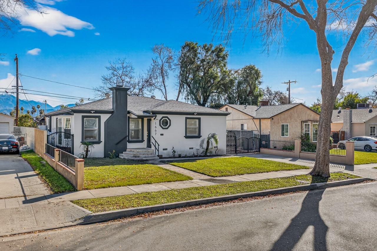 1667 Valencia Ave #NA - Photo 4 of 44