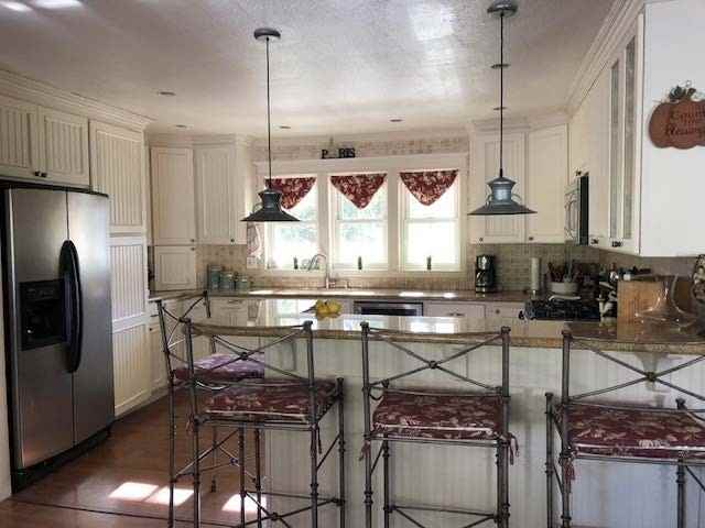 230 Corralitos Rd - Photo 3 of 8