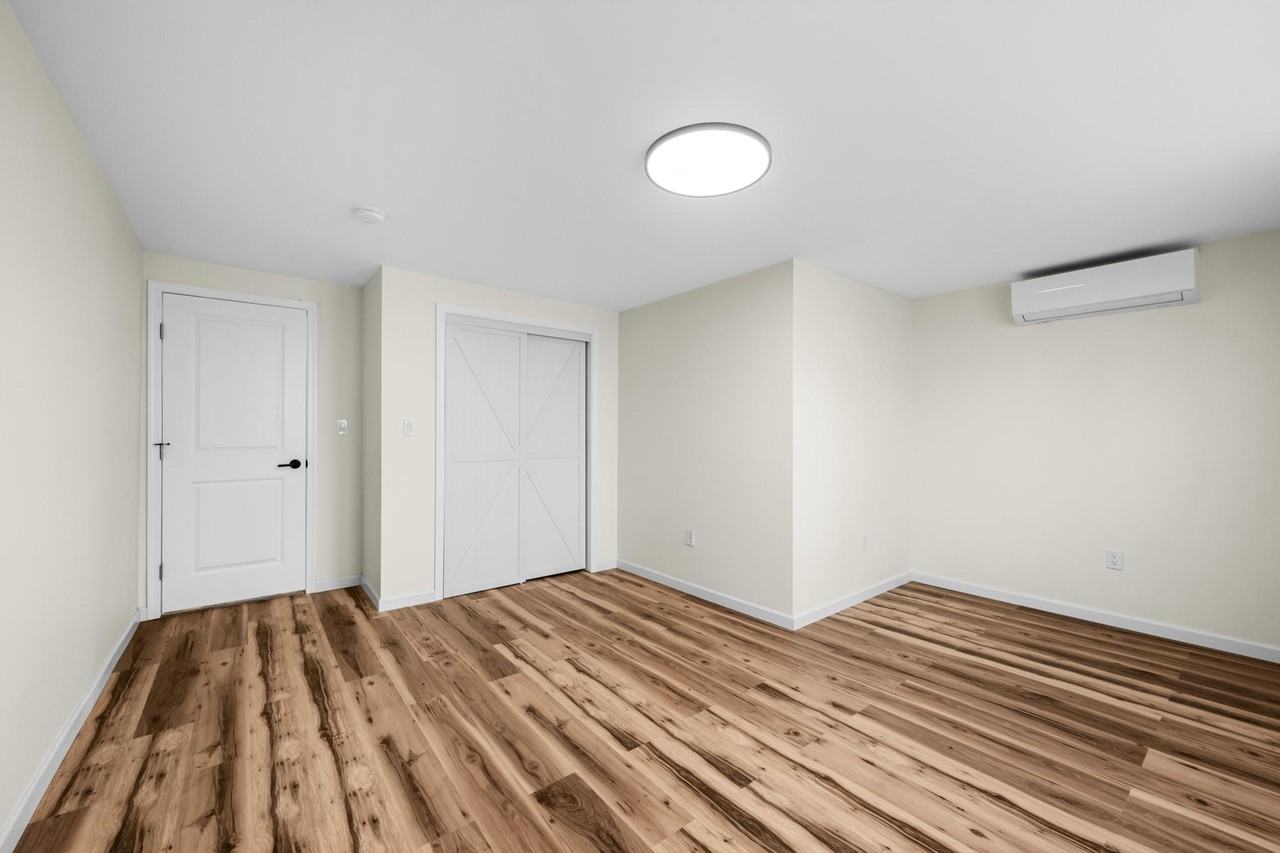 346 Bennett St #1 - Photo 4 of 15