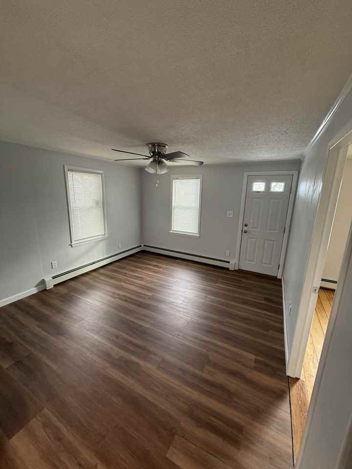 1027 Monmouth St #NA - Photo 2 of 12