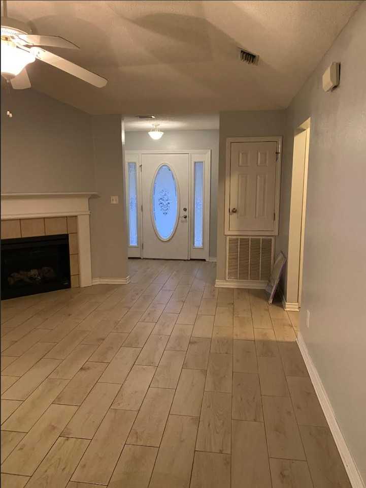 11900 Liberty Cir N #NA - Photo 2 of 10