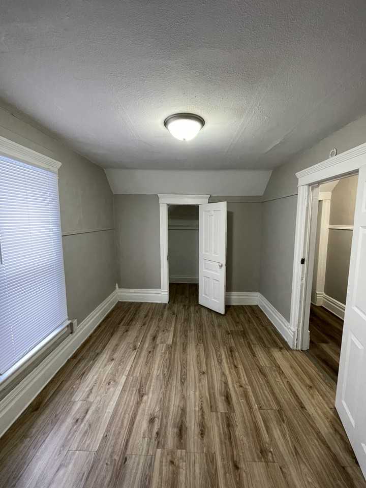 919 Bryant St #2 - Photo 4 of 12