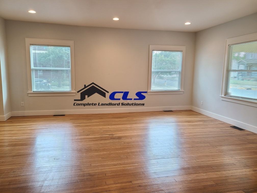 930 S Center St #1 - Photo 4 of 21