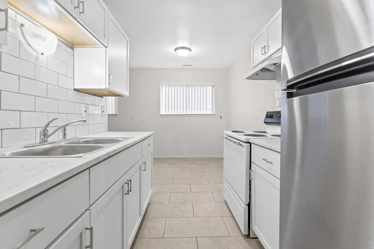 4221 Quarry St #2 - Photo 3 of 10