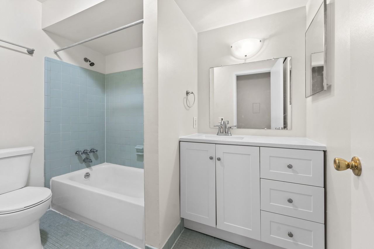 4221 Quarry St #2 - Photo 5 of 10