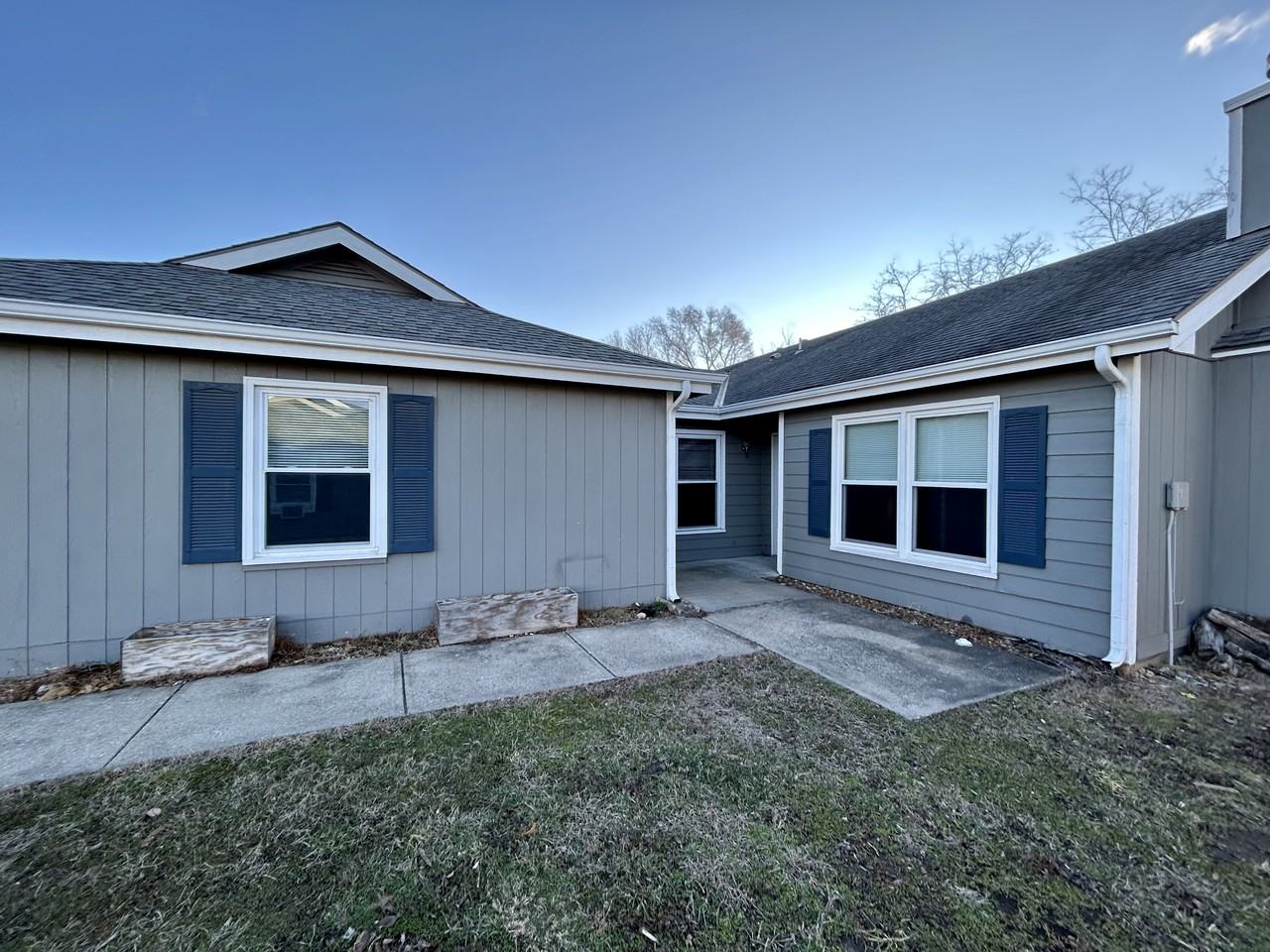 2109 Pikes Peek Pl #1 - Photo 2 of 13