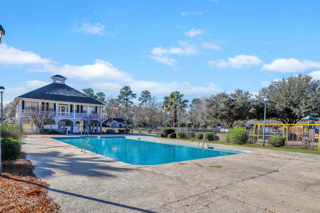 79 Byron Dr #1 - Photo 2 of 32