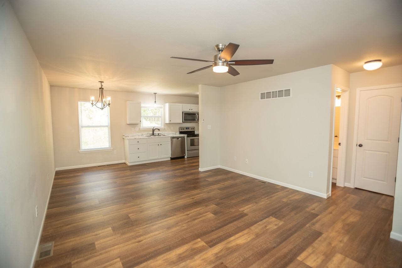 5410 Deer Valley Dr #C - Photo 5 of 16