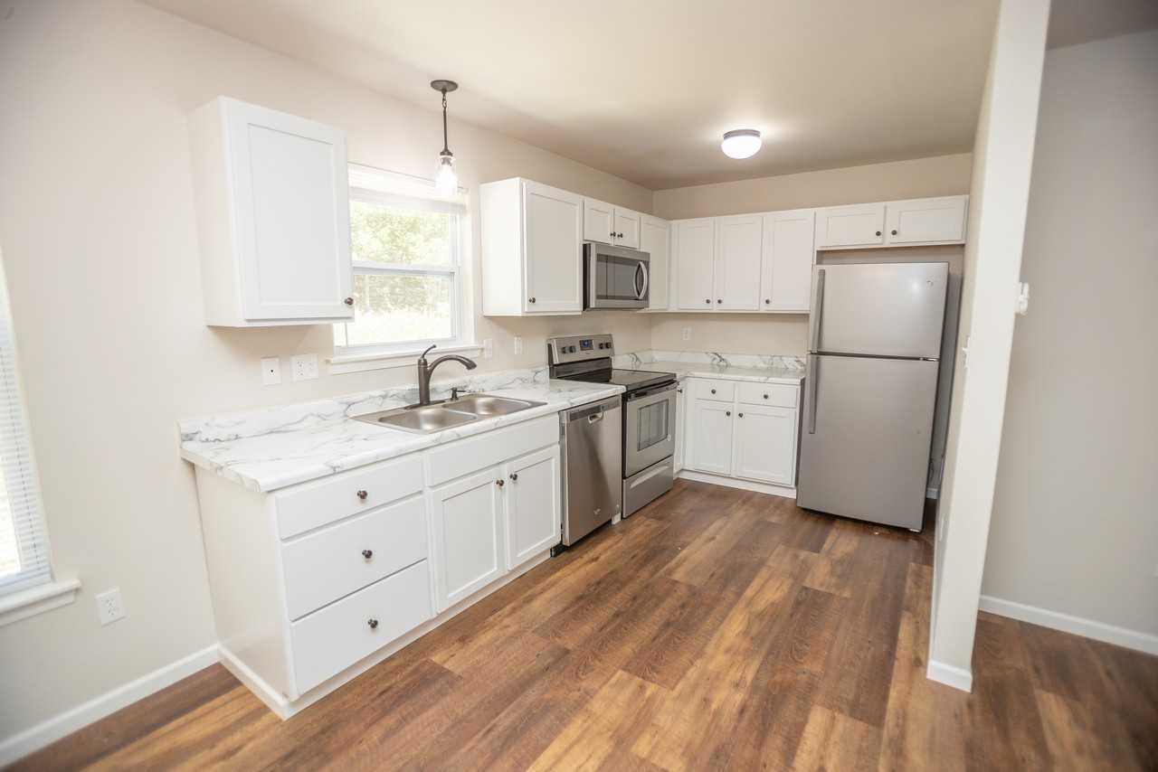 5410 Deer Valley Dr #C - Photo 7 of 16