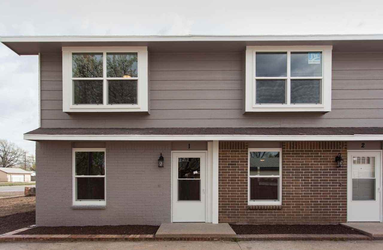 419 W 31st St S #1 - Photo 2 of 38