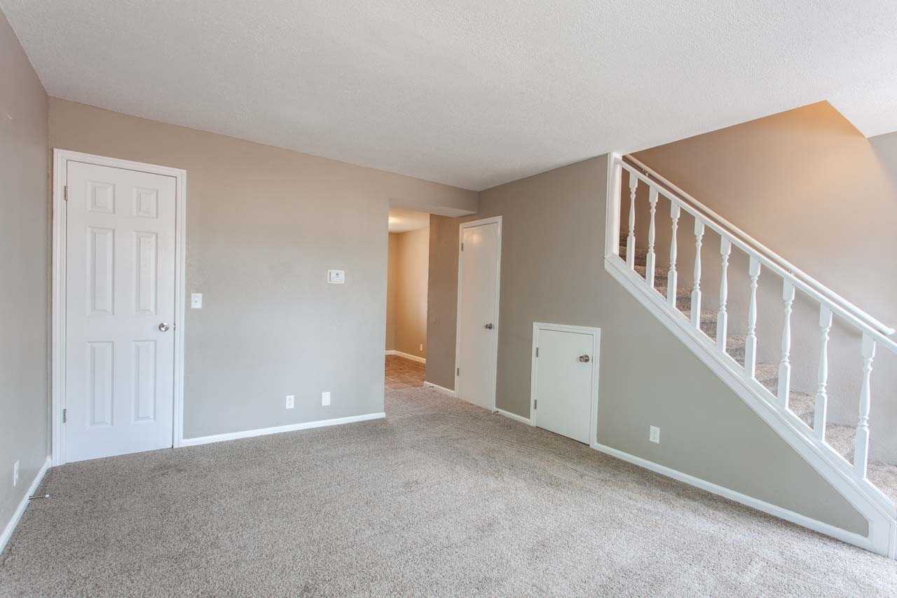 419 W 31st St S #1 - Photo 4 of 38