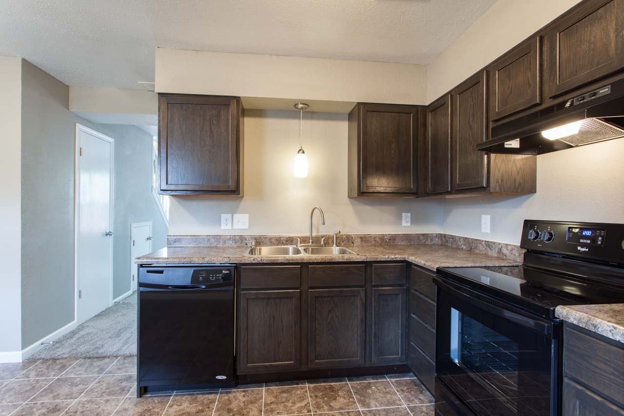 419 W 31st St S #1 - Photo 7 of 38