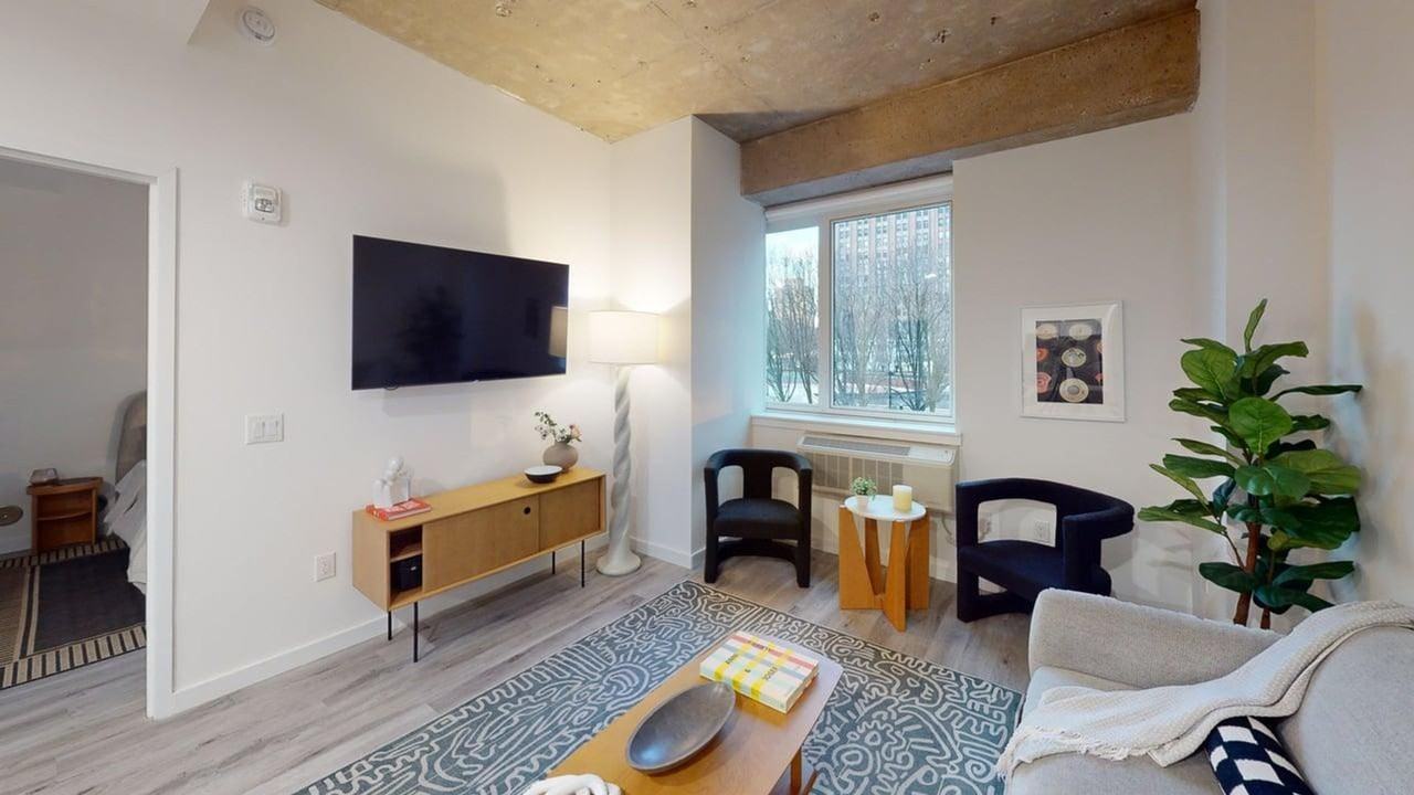 10 Commerce Ct - Photo 6 of 17