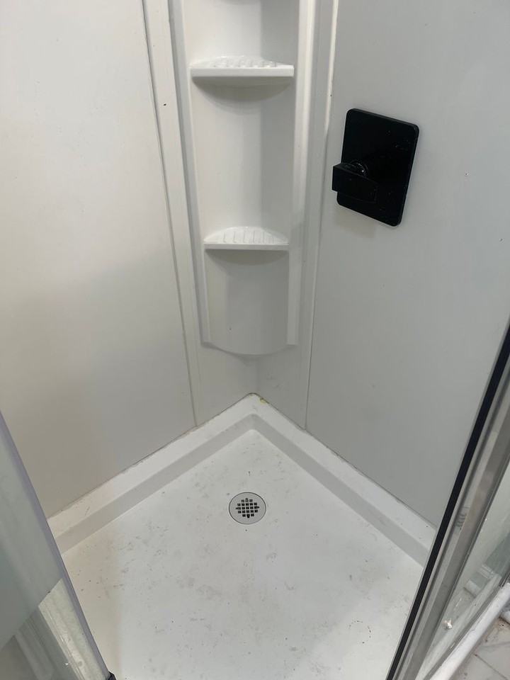 3411 Strong Ave - Photo 5 of 8