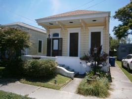 featured image of 220 Amelia St #NA