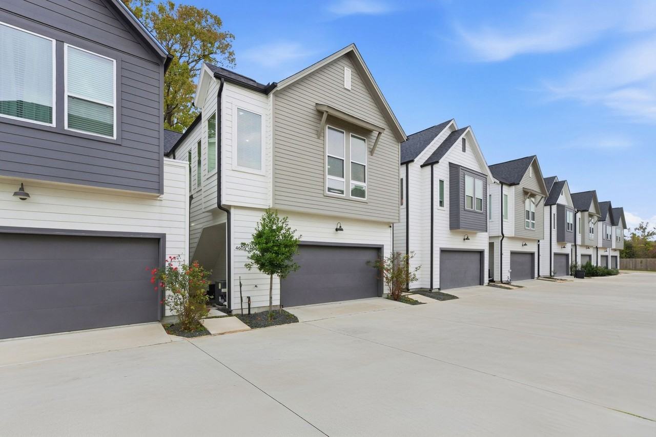 4605 Lavatera St - Photo 3 of 42