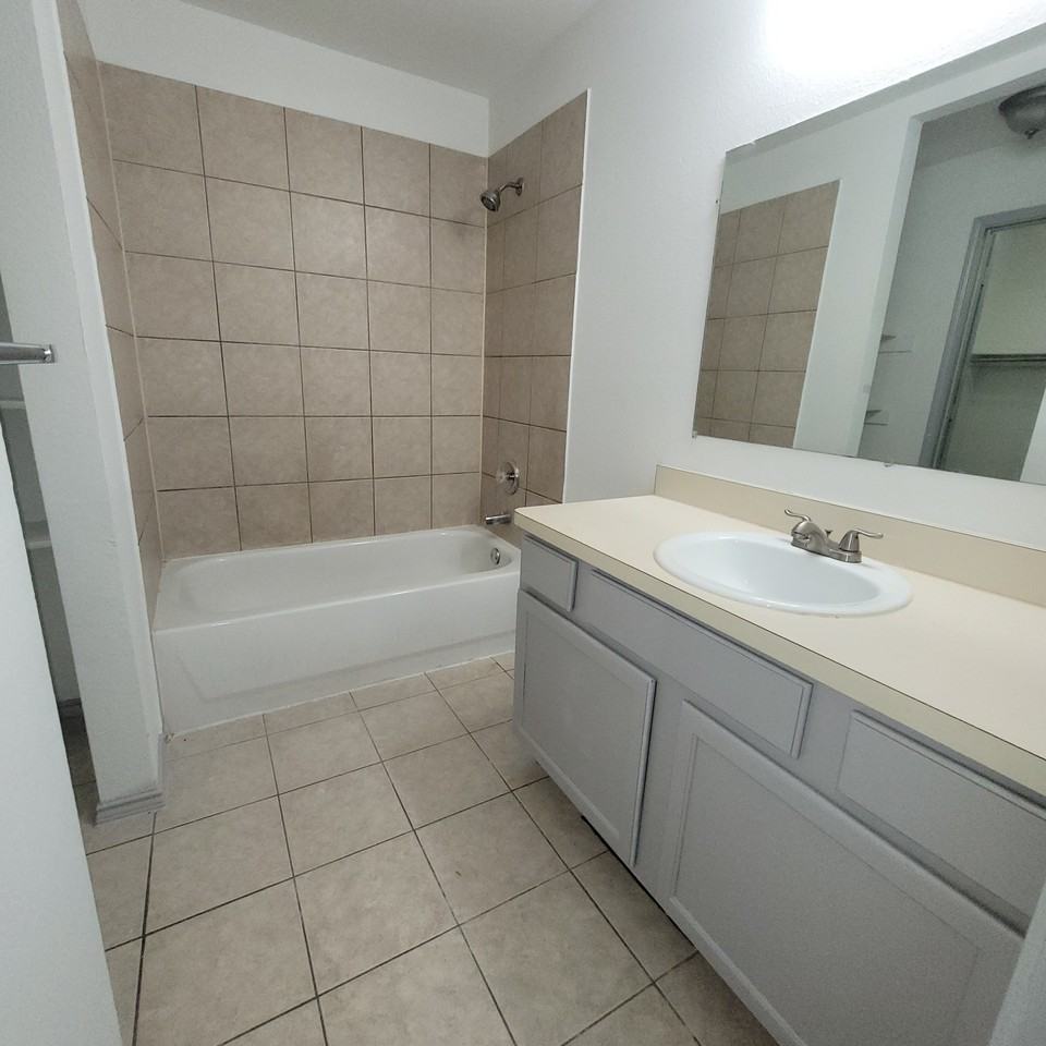 200 Alpine Dr #1 - Photo 5 of 13