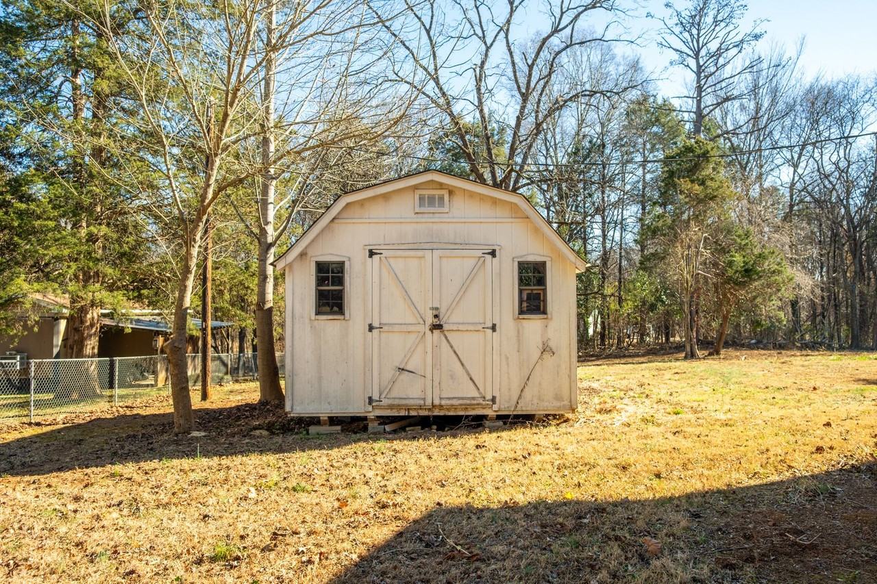 3209 Pine Brook Ln - Photo 3 of 25