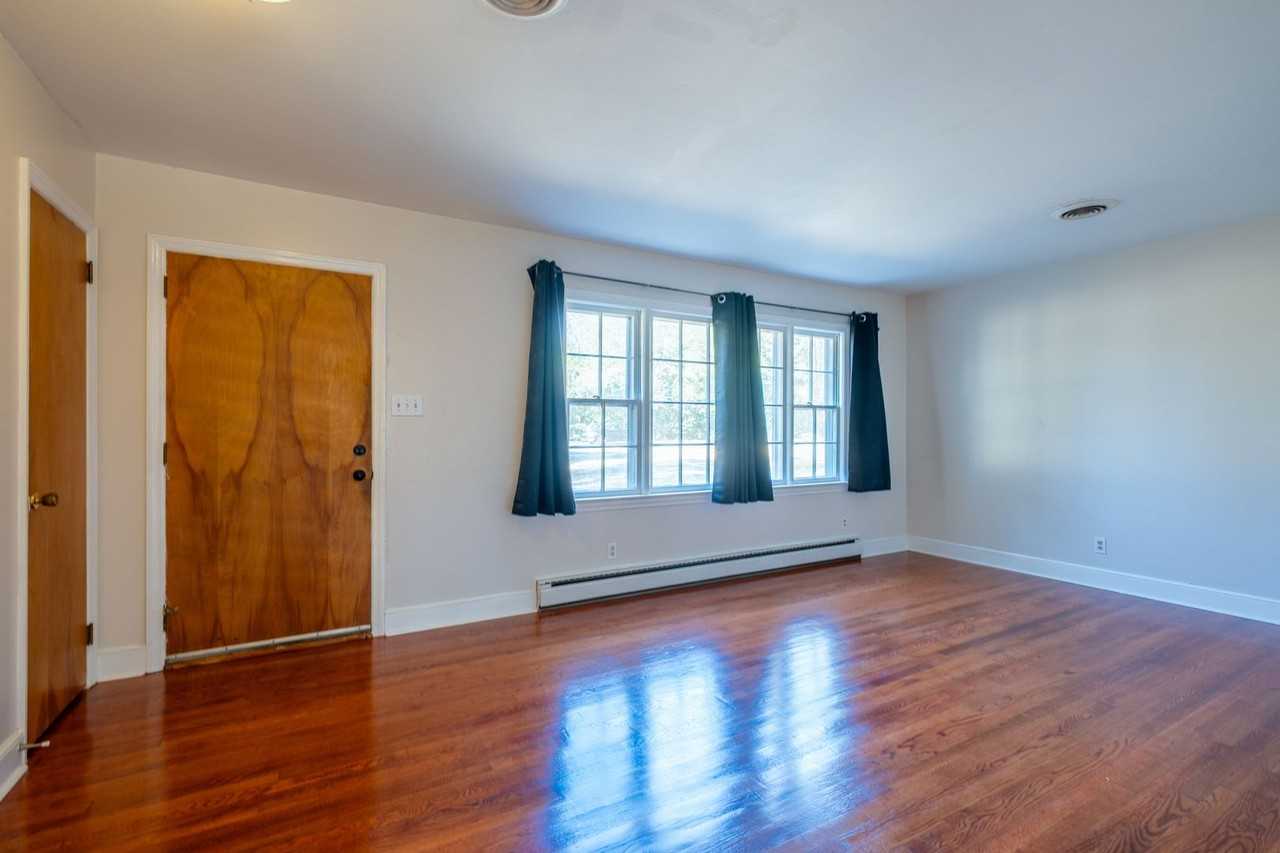 3209 Pine Brook Ln - Photo 6 of 25