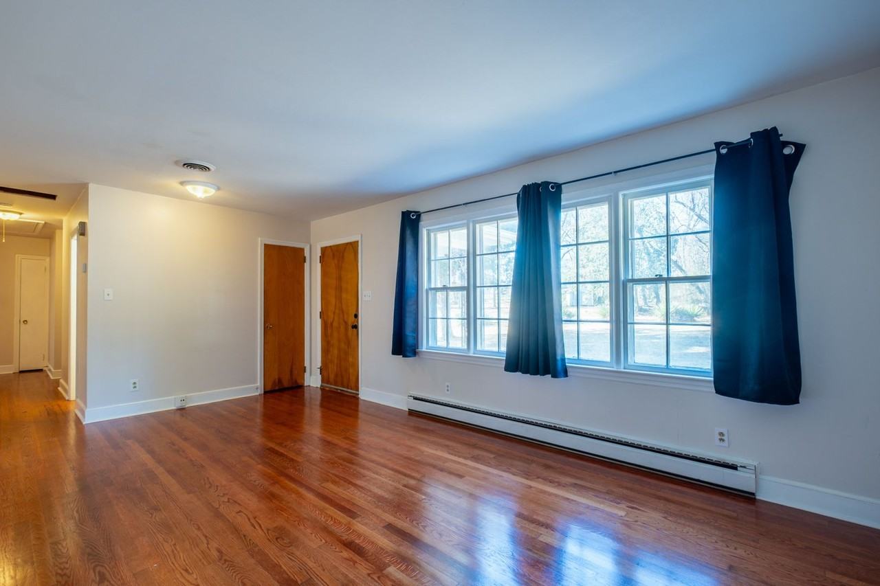 3209 Pine Brook Ln - Photo 7 of 25