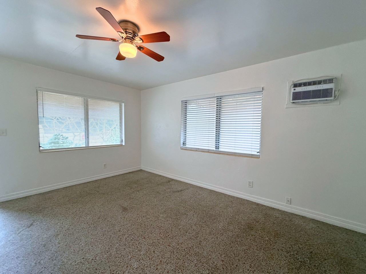 929 N K St #B - Photo 3 of 14