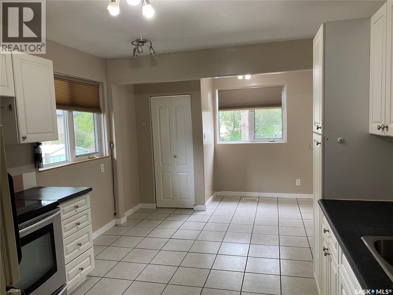 460 Wascana St #1 - Photo 5 of 13