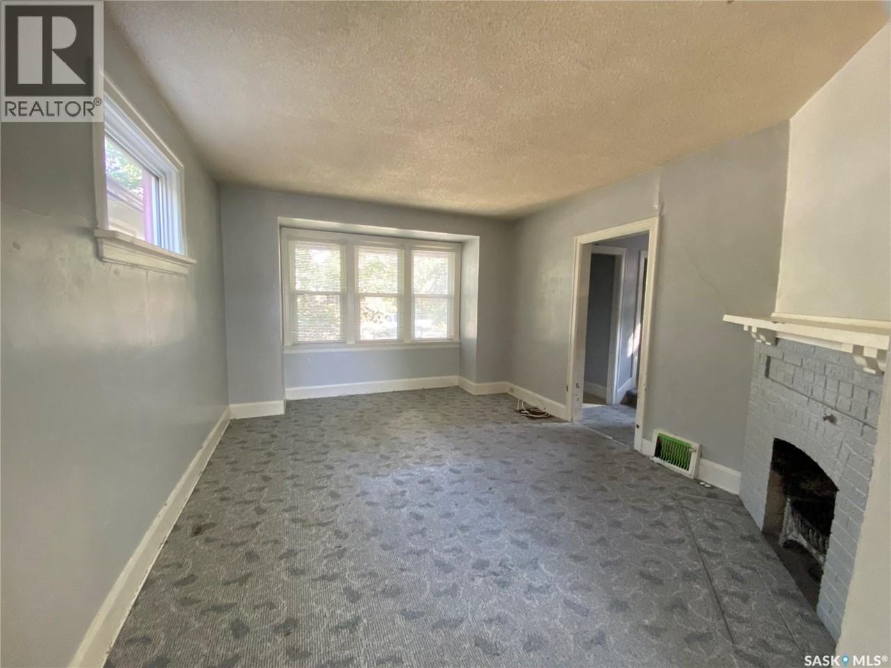 2460 Wallace St #1 - Photo 4 of 11