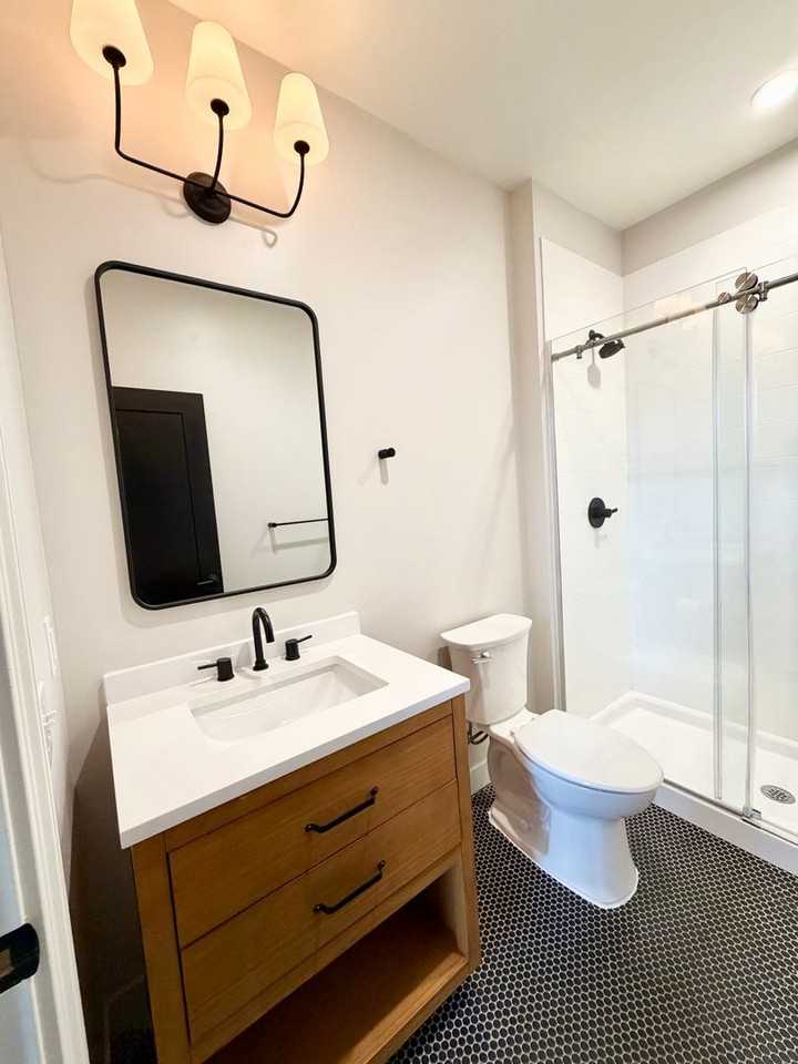 The Arlington - Photo 7 of 17