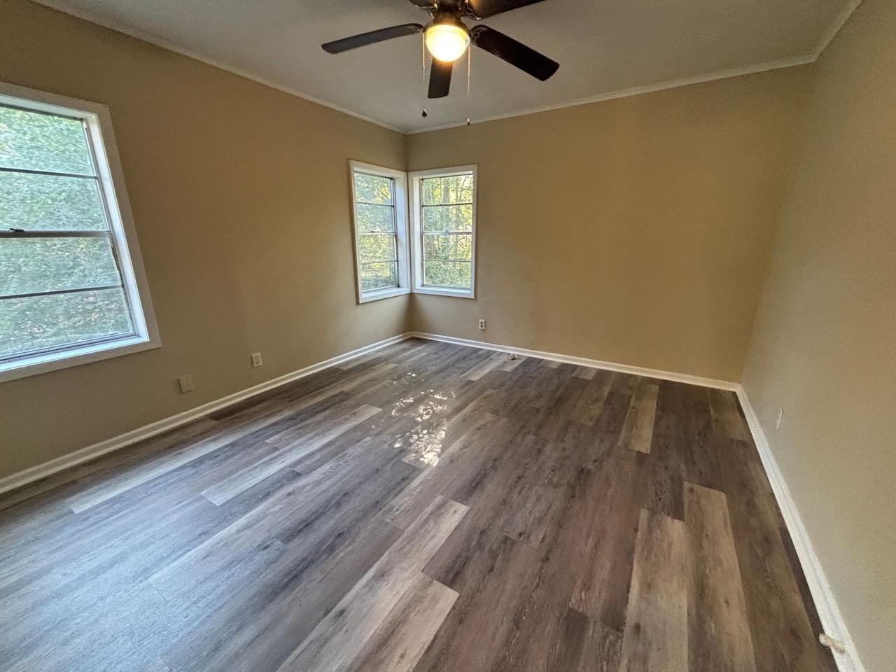 1741 Desoto St - Photo 5 of 11