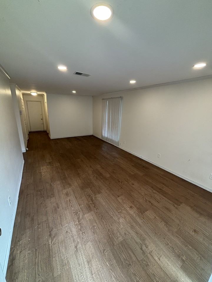 2401 Atlas RoadUnit B #B - Photo 3 of 18