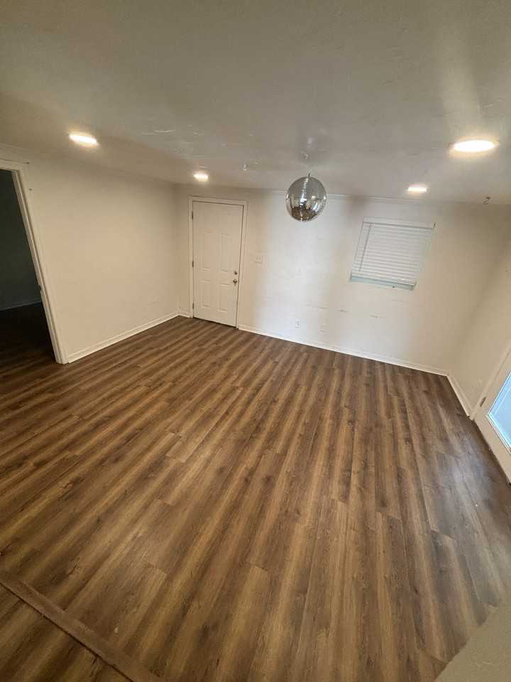 2219 Belle Vue Way #2219 - Photo 7 of 50