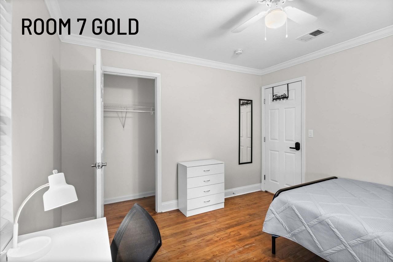 431 Arlington Road North - Photo 4 of 13