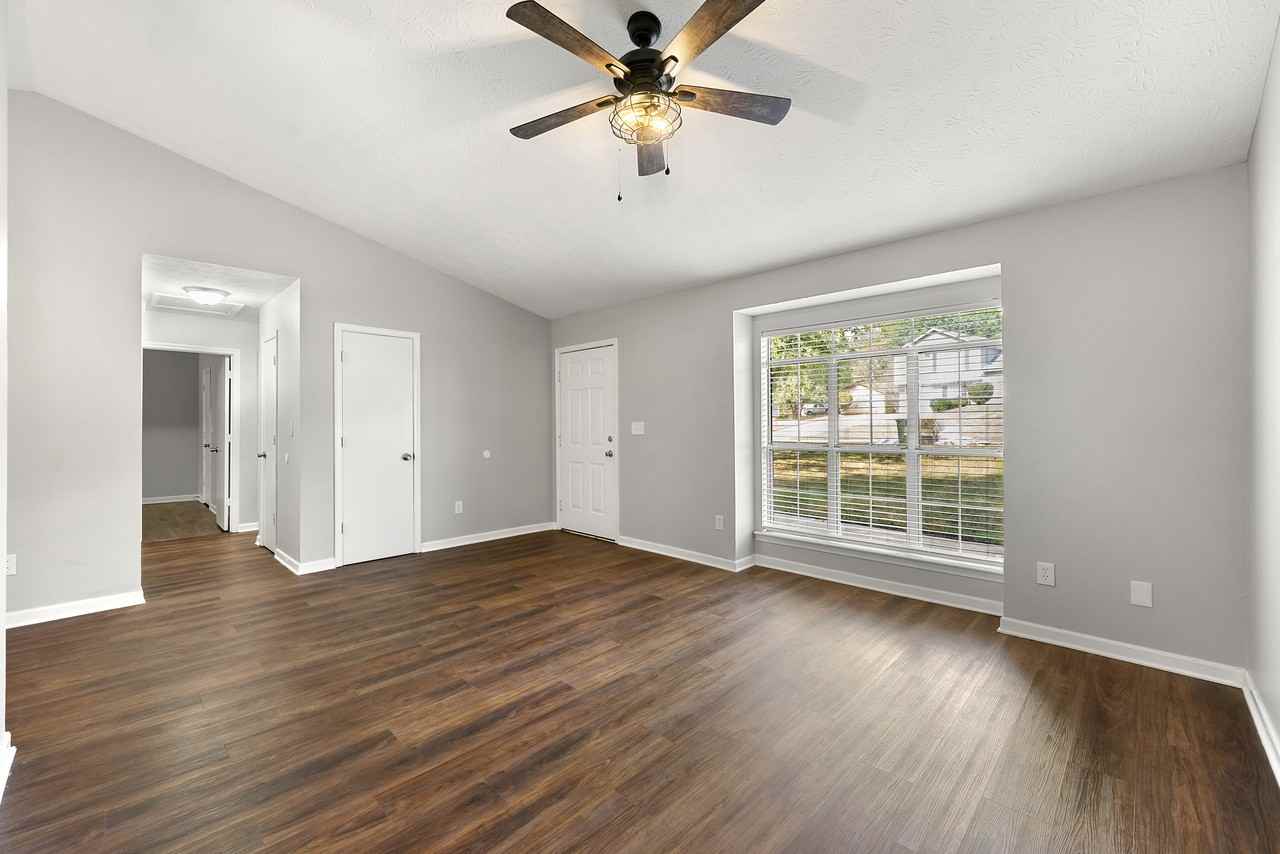 2467 Deep Shoals Cir #1 - Photo 4 of 22