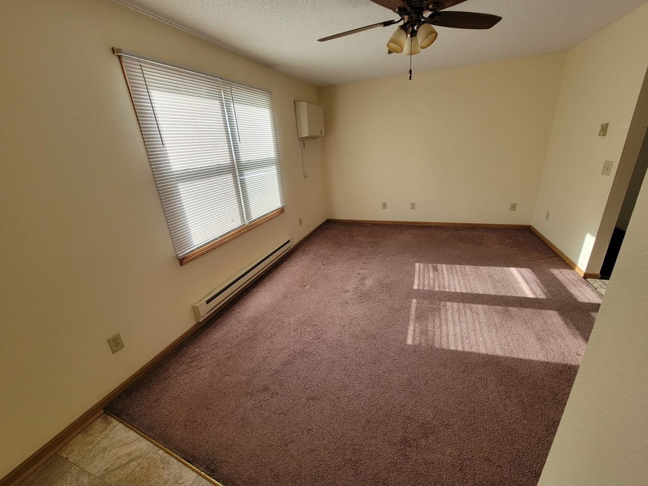 4607 Fairfax St - Photo 5 of 15