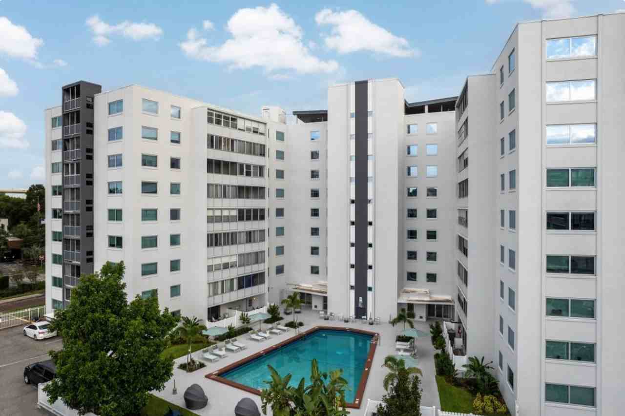 Lake Lucerne Towers - Photo 4 of 7