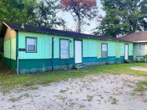 2046 Grand St - Photo 1 of 1