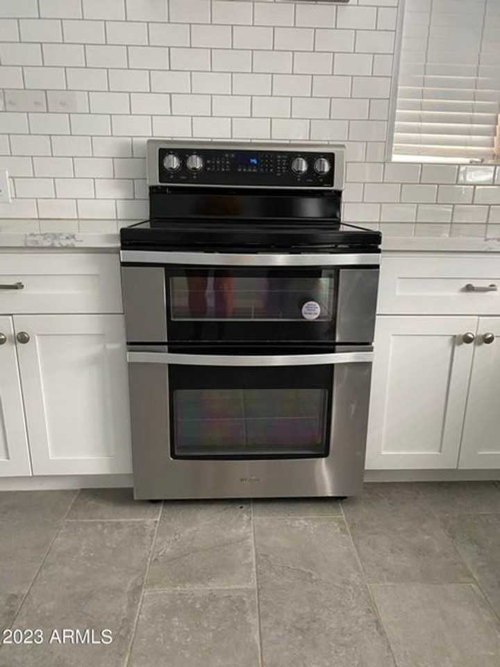 345 W Windsor Ave - Photo 5 of 13