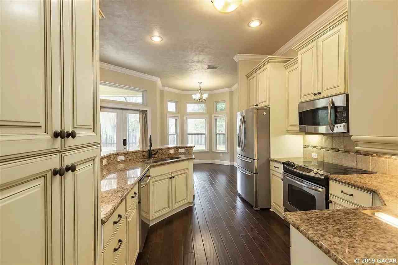 3740 Sw 73rd Way - Photo 6 of 14